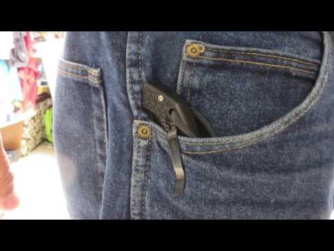 Cold Steel Voyager XL-Snug in the Pocket.