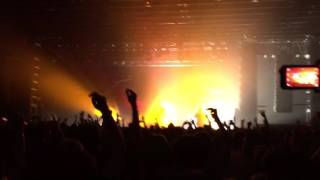 Zack de la Rocha with Run The Jewels. Close your eyes. Dc 1/19/2017 Echostage