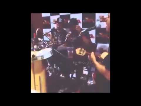 Raquel Savinon - Eu já tentei ficar distante de você mas o corpo não aguenta !!