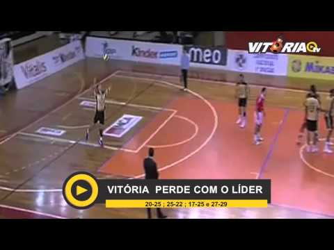 Derrota por 1-3 na recepção ao líder