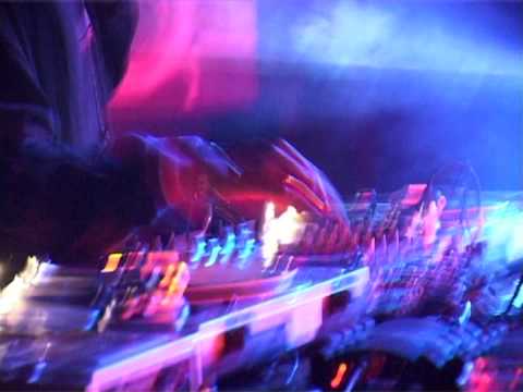 Bryan Gee featuring Mc Darrison - La Palma Club