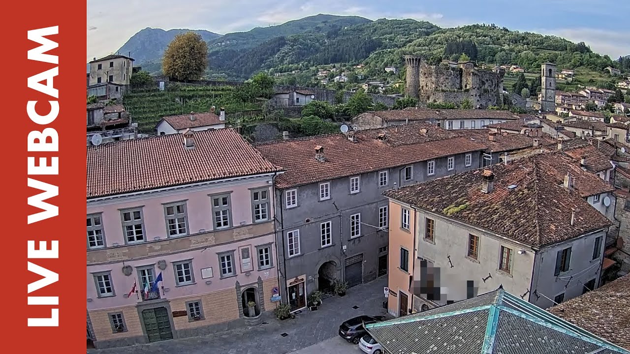 Live webcam view of Castiglione di Garfagnana Village Panorama