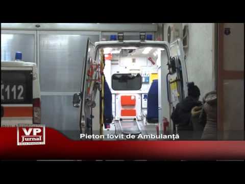 Pieton lovit de Ambulanta