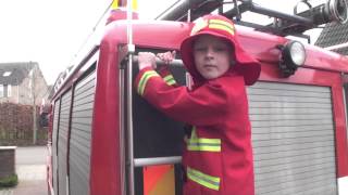 preview picture of video 'Kinderfeestje idee: Brandweerfeestje! Dylano vertelt over zijn ervaring'