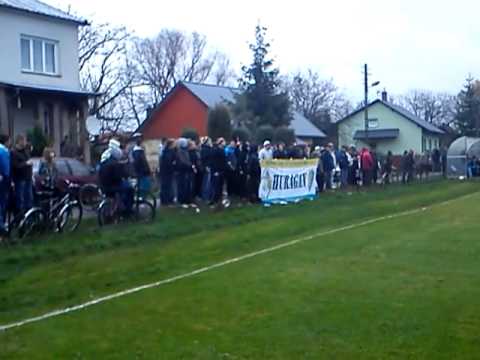 Błękitni Grzęska 0-4 Huragan Gniewczyna (2013-11-10)