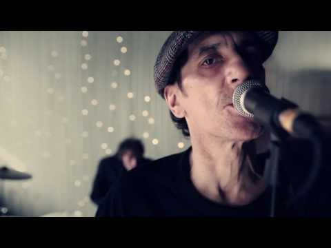 The Nils :: Love To Hate