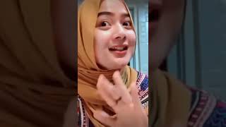 Download lagu Story wa cewek cantik nyanyi lagu cinta mp3