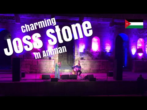 Joss Stone laughs mid song, forgets where she was, improvises and makes a great save! 😃👍
