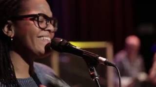 Liz Vice - Baby Hold On (eTown webisode #1403)