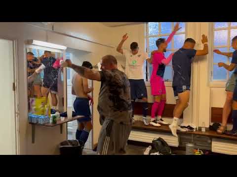 B.93 TV: Jubel i omklædningsrummet efter 3-1 sejren over FC Roskilde