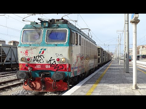 E652.004 con carri Tramoggia (FACCS) in precedenza alla stazione di Barletta!
