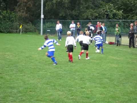 3e wedstrijd VV Nieuwerkerk F2 MVI_1527