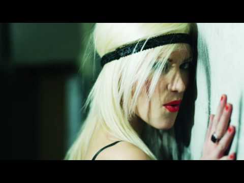 Anna Cyzon- Love Me [Official Music Video] [PERFORMANCE CUT]