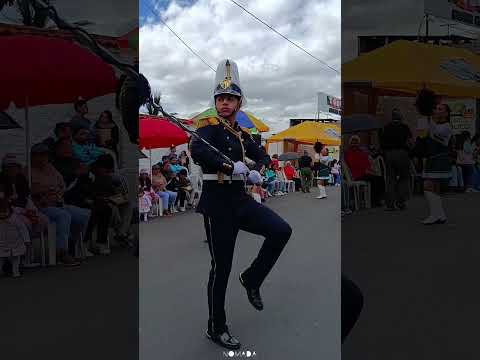 🎖️ CACHIPORREROS DE LA CIUDAD DE LATACUNGA 🎖️ #desfile #desfilecívico #latacunga #cotopaxi