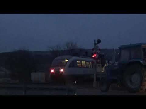 Romanian level crossing | Trecere la nivel cu calea ferata in Romania |Zeleznicni prejezd v Rumunsku
