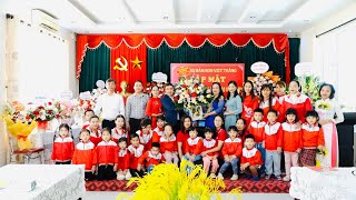 Đồng chí Phan Thành Công, Tỉnh ủy viên, Giám đốc Sở GD-ĐT tỉnh Ninh Bình cùng 9 Đoàn đại biểu lãnh đạo thành phố thăm, chúc mừng các cơ sở giáo dục trên địa bàn, nhân kỷ niệm Ngày Nhà giáo Việt Nam.