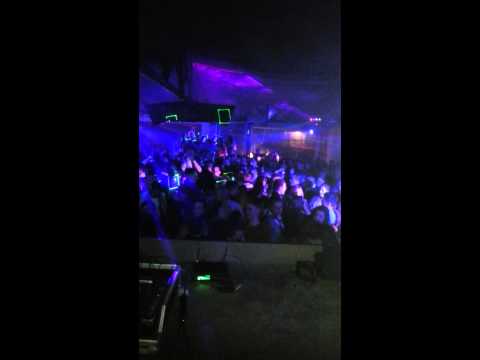 Discoteca @Country AlexanderVoice in consolle