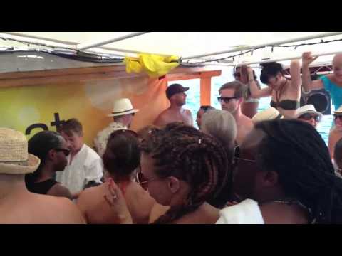 Roller Boogie boat party suncebeat 4