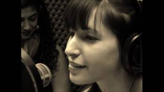 TREBLE CLEF LIVE- Lucy Schwartz - "Rain City"