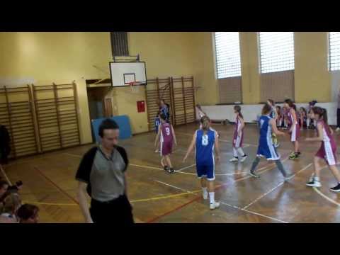 WKK dziewczęta rocznik 2001 turniej w Ziębicach WKK:MOS Wrocław