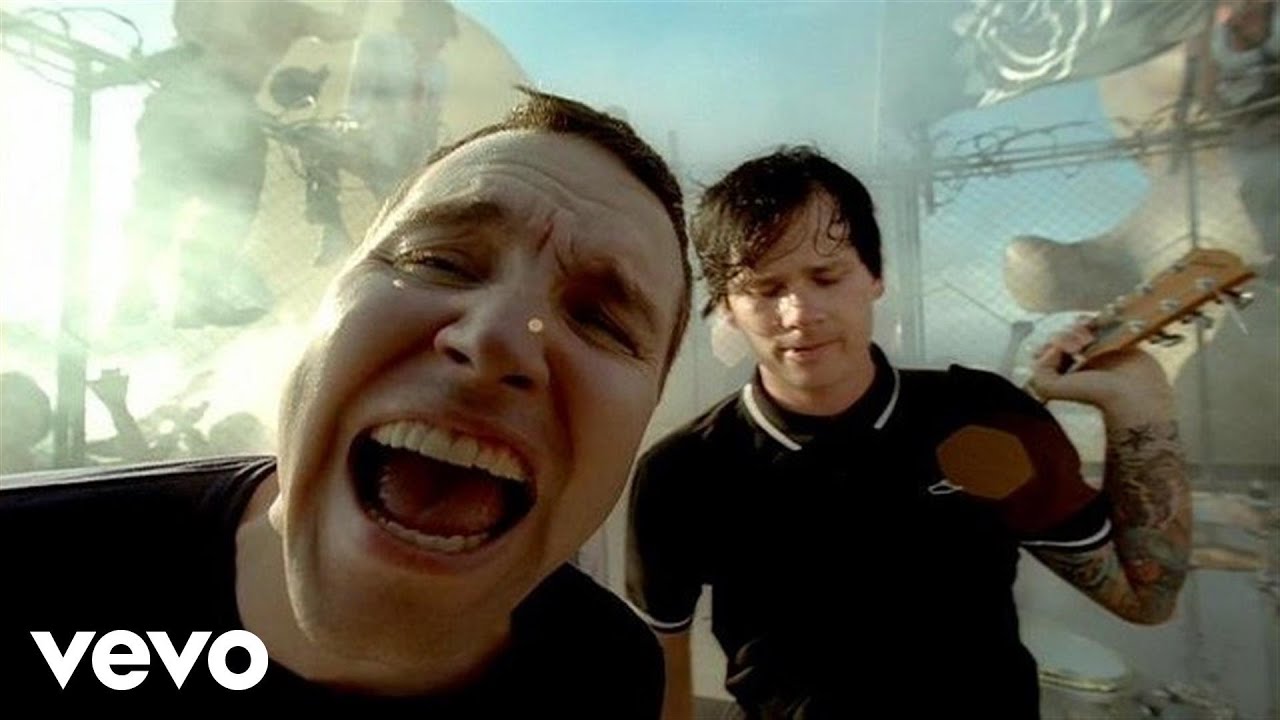 blink-182 - Feeling This (Official Video) - YouTube