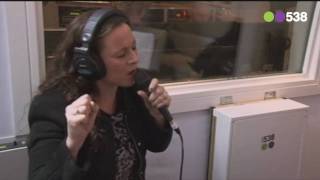 Radio 538: Trijntje Oosterhuis - War is Over (Live bij Evers Staat Op)