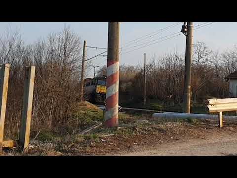 Chasing a freight train on 9th main line