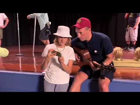 Coldplay - Champion Of The World (Behind The Scenes)