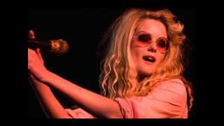 Givin&#39; It Back - The Asteroids Galaxy Tour (Bonus Track)