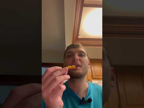 Fritos Honey BBQ Flavored Twists are 🔥🔥🔥 #food #foodallergies #foodsnacks