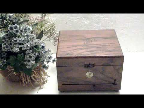 ANTIQUE "POLYPHON" DISC PLAYING MUSICAL BOX WITH 16 DISCS, c.1800s