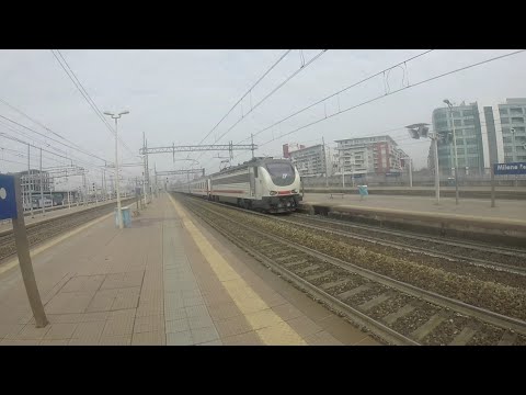 I Saluti Delle E402B in Livrea Sun