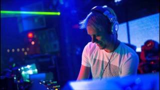 Armin van Buuren - Live @ Club Eau, The Hague (26.10.2002)