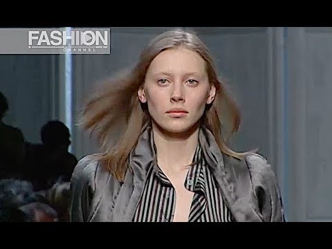 CHLOÉ Fall 2002 2003 Paris - Fashion Channel