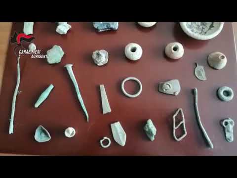 Licata, reperti archeologici nascosti tra pasta e zucchero: denunciato 55enne