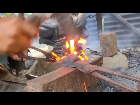 Blacksmith IronGlow is live! Blacksmith Work #live #tudaylive #blacksmithlive #livevairal