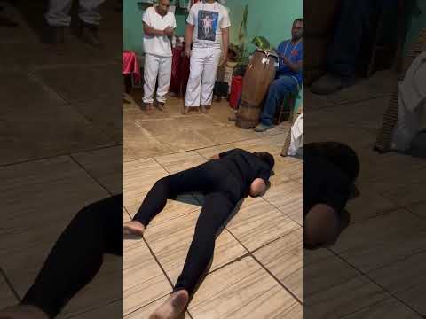 incorporação de #Exu do lodo  #umbanda