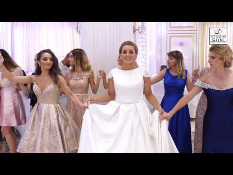 Vallja e Vajzave te Divjakes ( Dasma Andit & Adeles )