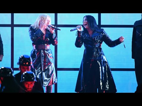 Christina Aguilera & Demi Lovato - Fall In Line (Live on Billboard Music Awards) 4K