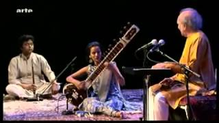 Sitar Legend Pt  Ravi Shankar & his lovely Daughter Anoushka   YouTube mp4