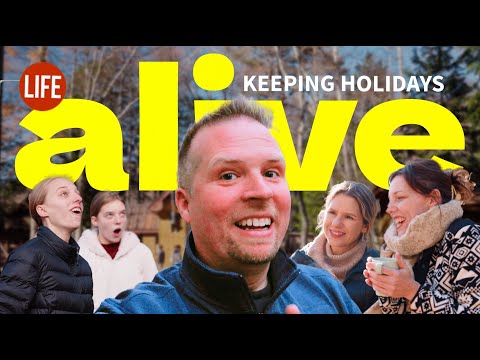 Keeping Holiday Traditions Alive in Japan🎄Life in Japan EP 339