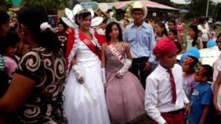 preview picture of video 'AGUA BLANCA SUR LAS REINAS DE LA FERIA 2010'