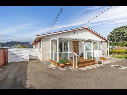 4/35 Inglis Street, Seatoun **SOLD BY TEAM FARRELL**