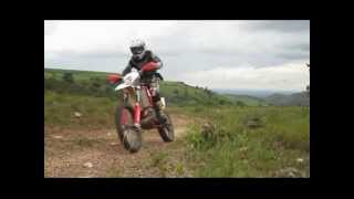 preview picture of video 'Trilha de moto em Pimenta - MG'