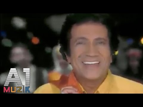 İzzet Altınmeşe - Düğmeli