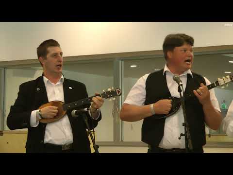 Csantavéri Mendicus Tamburazenekar - Bácskai dalok