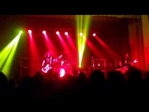 Tankcsapda Mindszenten 2013.03.08. 1000 ördög (részlet)