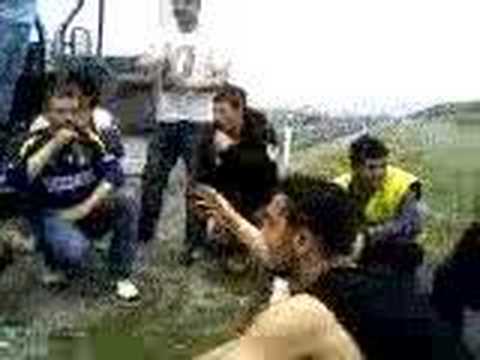 SOLKAPALI KASIMPAŞAYA GİDERKEN YOLDA ALEM HOLİGANÜMİT A.GÜCÜ