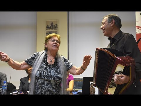 Këngëtarja Spanja Pipa mban ndezur zjarrin e këngëve korçare të dashurisë - Reporter.al