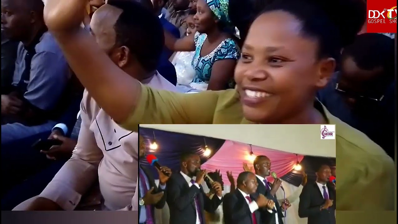 UDUSHYA TWARANZE IGITARAMO CYA KUGANA YESU FAMILY CHOIR CYANE MC WANAYOBOYE NEZA MURI RUSANJYE
